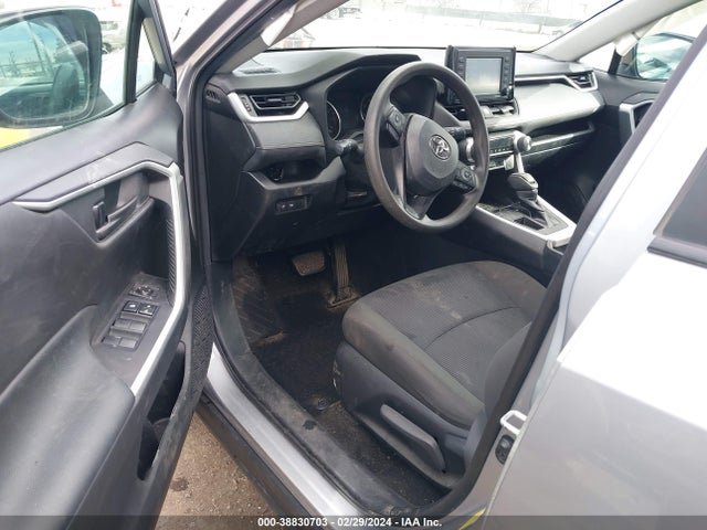 Toyota RAV4 LE 2021 2T3H1RFV1MC157630 Image 5