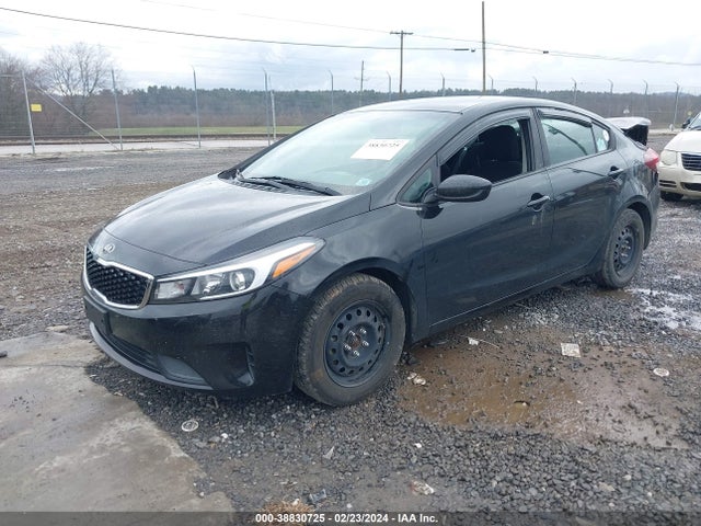 KIA FORTE LX 2017 3KPFK4A71HE102627 Image 2