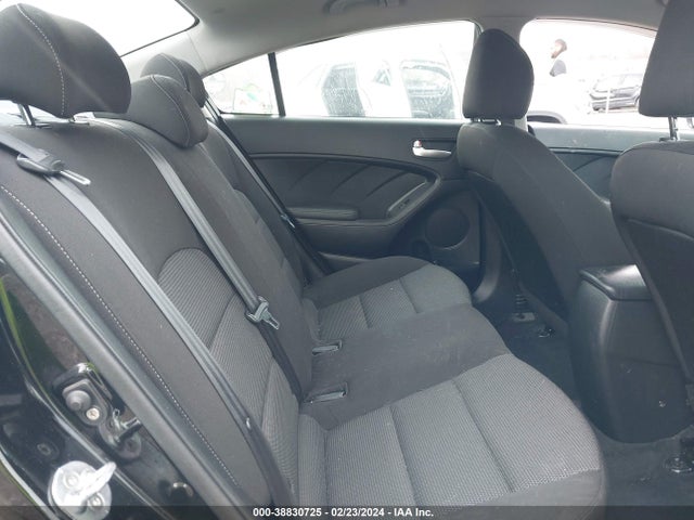 KIA FORTE LX 2017 3KPFK4A71HE102627 Image 8