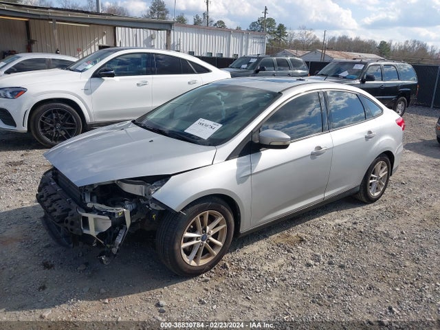 Ford FOCUS SE 2015 1FADP3F29FL304528 Image 2