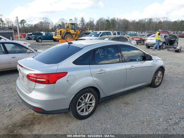 Ford FOCUS SE 2015 1FADP3F29FL304528 Image 4