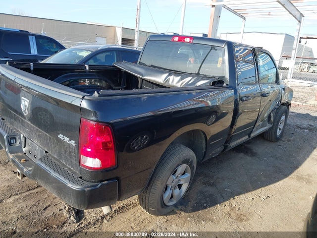 RAM 1500 Classic Express Quad Cab 4x4 6'4 Box 2019 1C6RR7FG6KS577804 Image 4