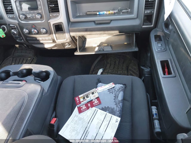 RAM 1500 Classic Express Quad Cab 4x4 6'4 Box 2019 1C6RR7FG6KS577804 Image 5
