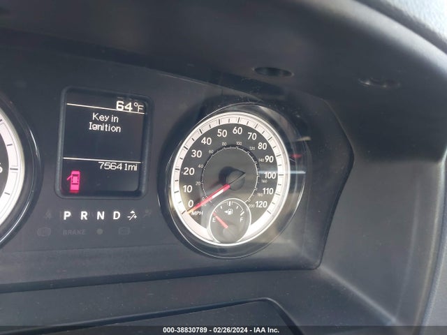 RAM 1500 Classic Express Quad Cab 4x4 6'4 Box 2019 1C6RR7FG6KS577804 Image 7