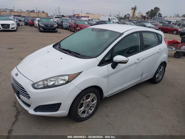 Ford FIESTA SE 2015 3FADP4EJ3FM196324 Image 2