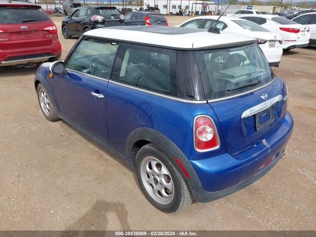 2013 MINI HARDTOP WMWSU3C53DT546380 Photo 2