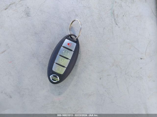 3N1CP5CUXKL547306 Nissan KICKS SV