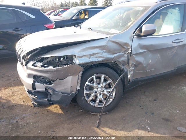 Jeep Cherokee Latitude 2016 1C4PJMCS2GW181321 Image 6