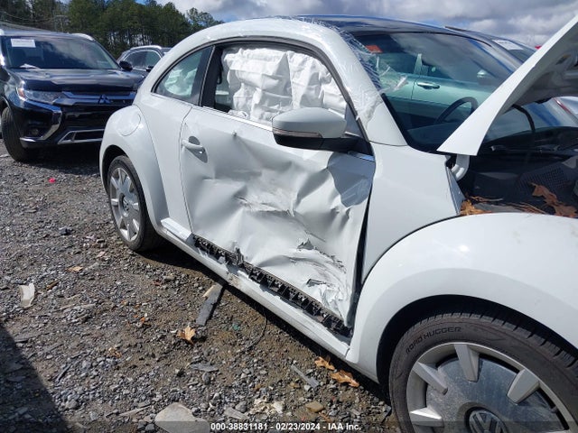 3VWJD7AT7KM719804 Volkswagen Beetle 2.0t Se