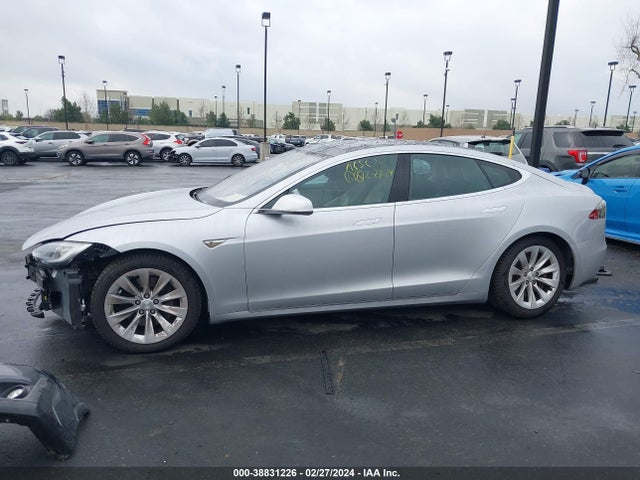 Tesla Model S 60/70/75/85 2016 5YJSA1E18GF153315 Image 15