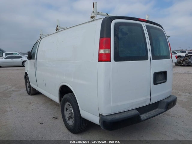 Chevrolet Express 2500 Work Van 2017 1GCWGAFF9H1116987 Image 3