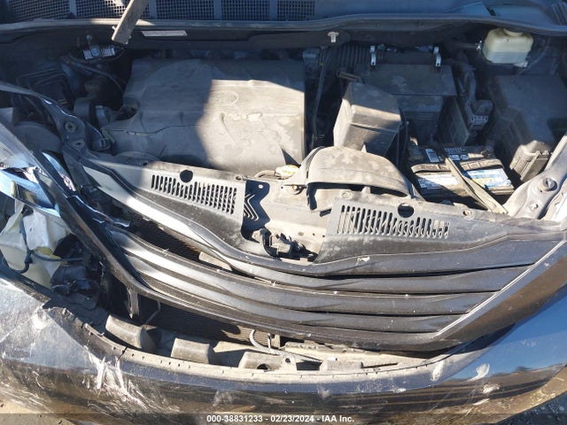 Toyota Sienna L 7 Passenger 2015 5TDZK3DC6FS601832 Image 10