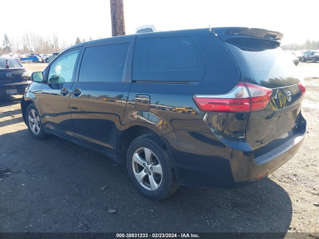 Toyota Sienna L 7 Passenger 2015 5TDZK3DC6FS601832 Image 3