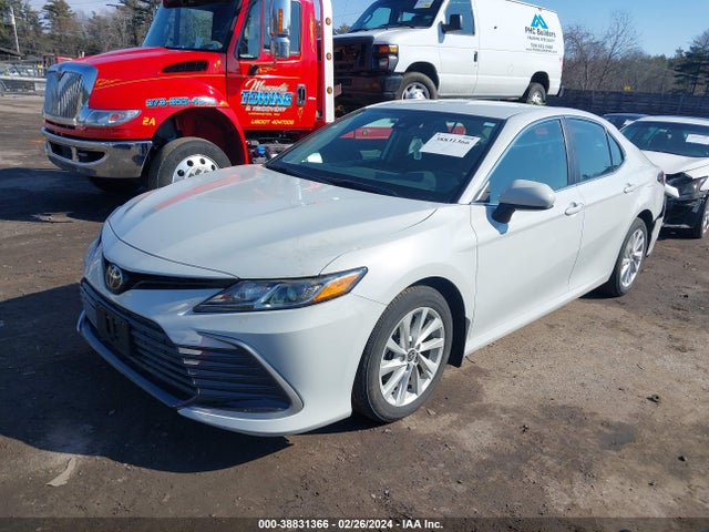 Toyota CAMRY LE 2022 4T1C11AK9NU054389 Image 2