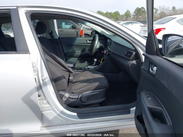 KIA Optima Lx 2016 KNAGT4L36G5104120 Image 5