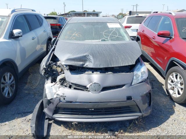 JTDKN3DU4F0466533 Toyota Prius Three