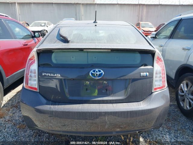 JTDKN3DU4F0466533 Toyota Prius Three