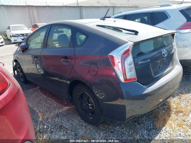JTDKN3DU4F0466533 Toyota Prius Three