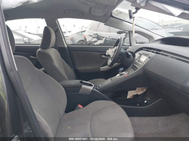 JTDKN3DU4F0466533 Toyota Prius Three