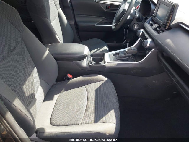Toyota RAV4 LE 2020 2T3F1RFV1LC107445 Image 5