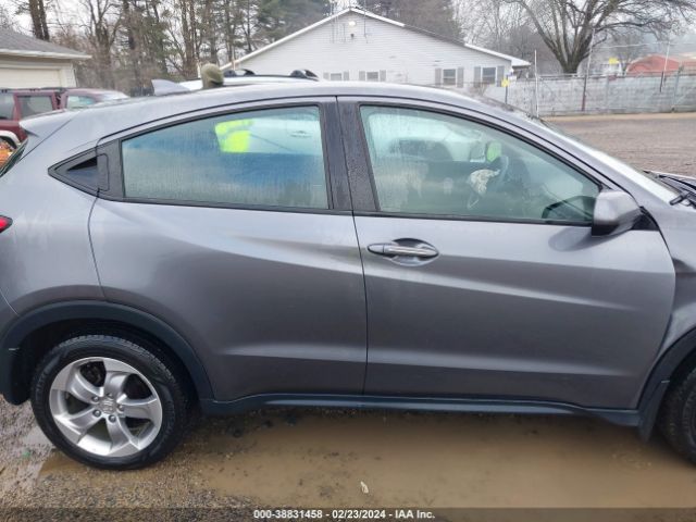 3CZRU5H35JM715260 Honda HR-V LX