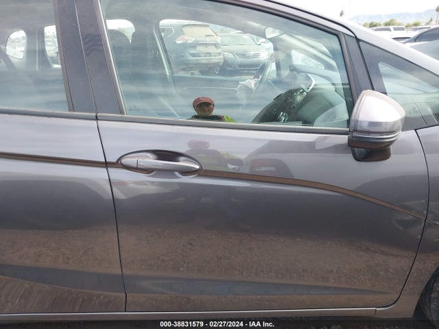Honda FIT LX 2017 3HGGK5H54HM706131 Image 13