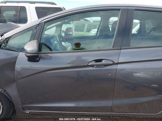 Honda FIT LX 2017 3HGGK5H54HM706131 Image 14