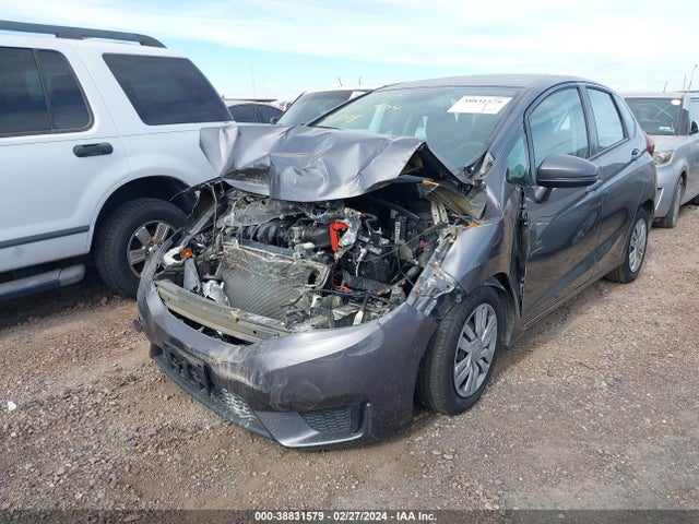 Honda FIT LX 2017 3HGGK5H54HM706131 Image 2