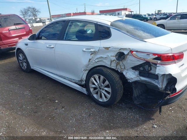 KIA Optima Lx 2018 5XXGT4L30JG251460 Image 3