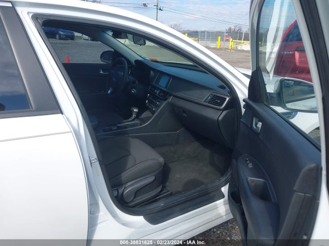 KIA Optima Lx 2018 5XXGT4L30JG251460 Image 5