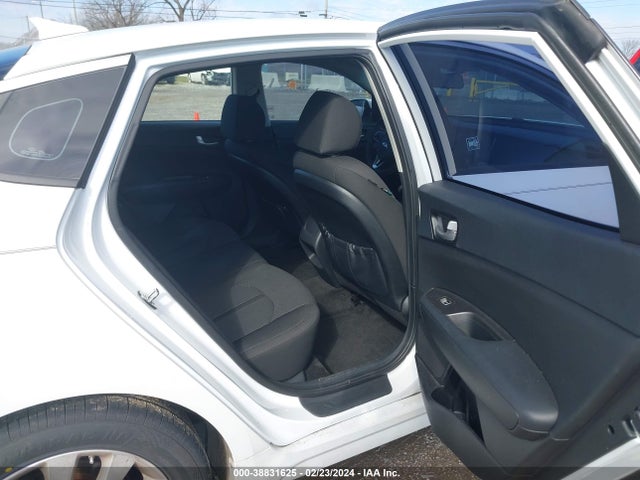 KIA Optima Lx 2018 5XXGT4L30JG251460 Image 8