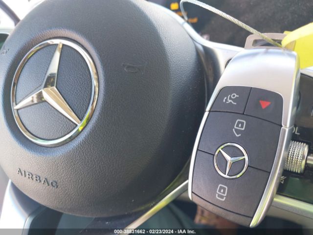 W1N4N4GB9NJ393122 Mercedes-Benz GLA 250