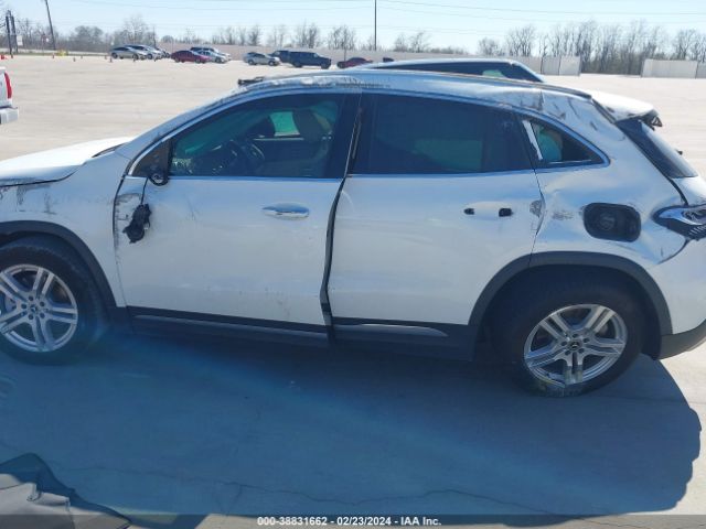 W1N4N4GB9NJ393122 Mercedes-Benz GLA 250