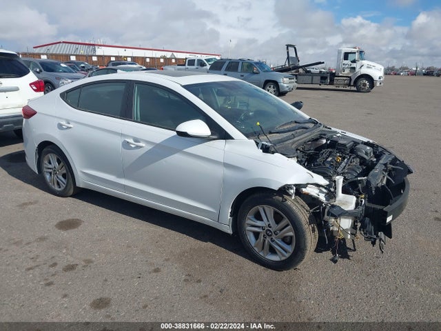 2018 5NPD84LFXJH226228 main image
