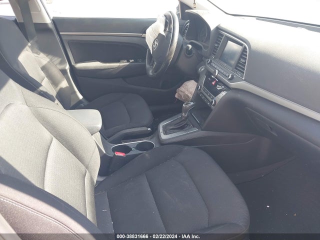 Hyundai Elantra Value Edition 2018 5NPD84LFXJH226228 Image 5
