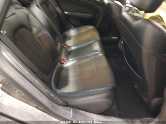 1C3CCCDG3FN553450 Chrysler 200 S