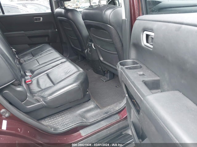 2009 HONDA PILOT EX-L VIN: 5FNYF485X9B037418