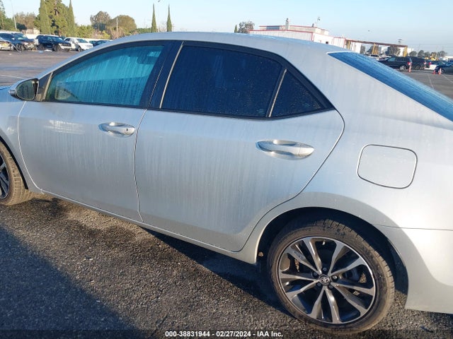 Toyota COROLLA SE 2018 5YFBURHE8JP823445 Image 14