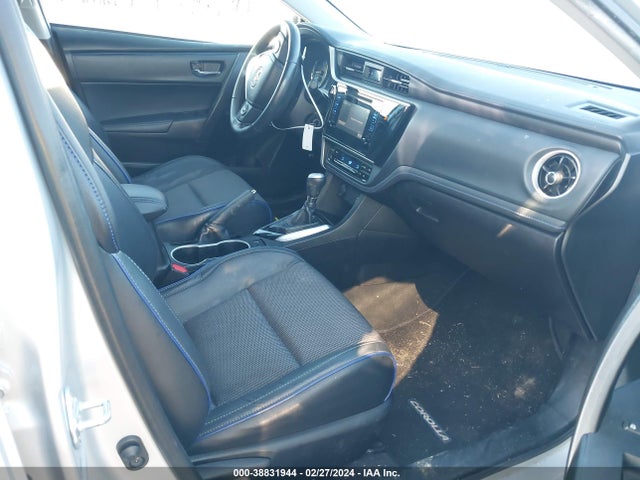 Toyota COROLLA SE 2018 5YFBURHE8JP823445 Image 5