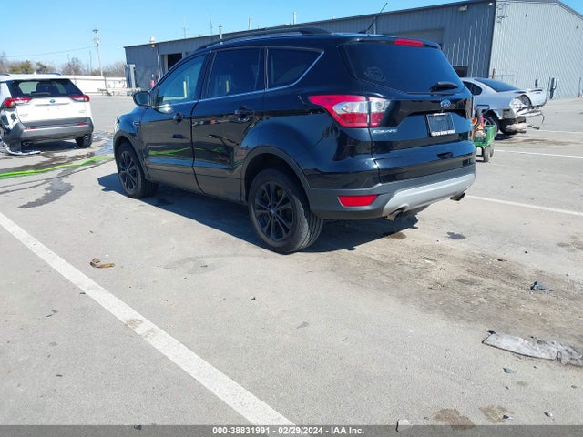 Ford ESCAPE SE 2018 1FMCU9GD7JUA75427 Image 3
