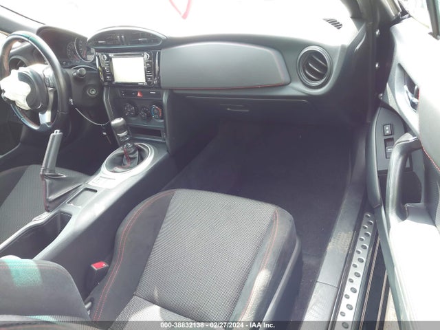 Subaru Brz Premium 2018 JF1ZCAB14J9602588 Image 5