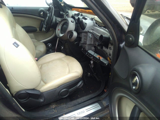 2011 MINI COOPER COUNTRYMAN WMWZB3C57BWM00368 Photo 4