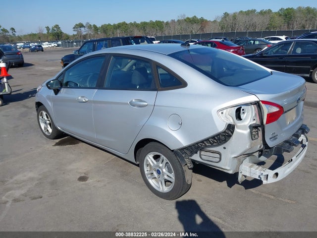 Ford FIESTA SE 2018 3FADP4BJ2JM107050 Image 3