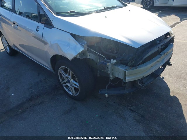 Ford FIESTA SE 2018 3FADP4BJ2JM107050 Image 6