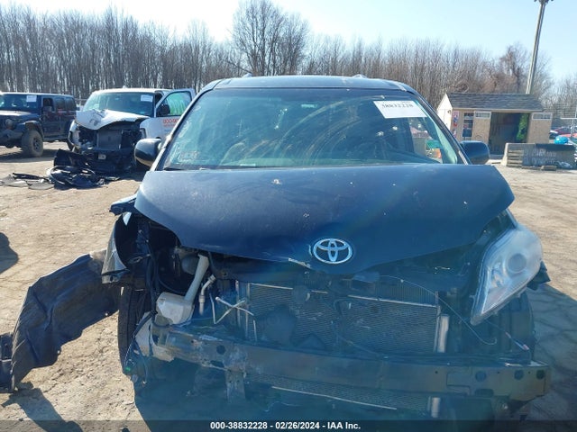 Toyota Sienna Le 8 Passenger 2015 5TDKK3DC2FS553974 Image 12