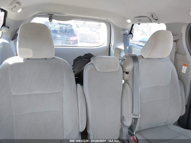 Toyota Sienna Le 8 Passenger 2015 5TDKK3DC2FS553974 Image 8