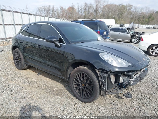 2016 PORSCHE MACAN WP1AB2A51GLB41719 Photo 0