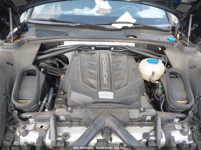 2016 PORSCHE MACAN WP1AB2A51GLB41719 Photo 9
