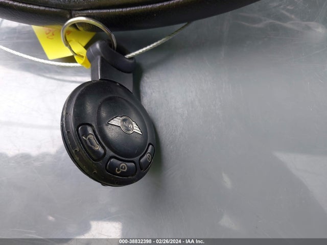 2010 MINI COOPER S WMWMF7C58ATW89265 Photo 10