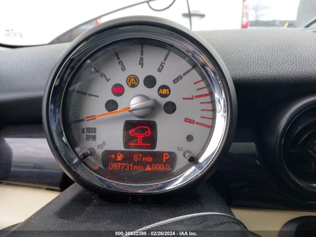 2010 MINI COOPER S WMWMF7C58ATW89265 Photo 6